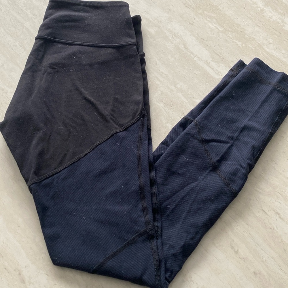 Lululemon black and navy leggings